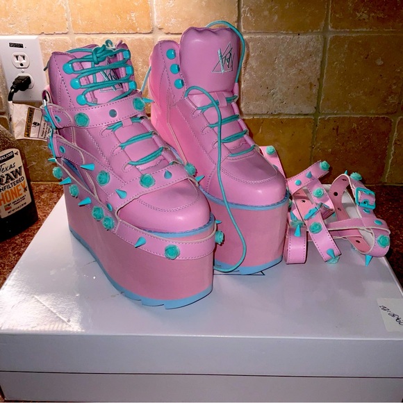 COPY - Brand New YRU Platform Sneakers - Picture 2 of 5